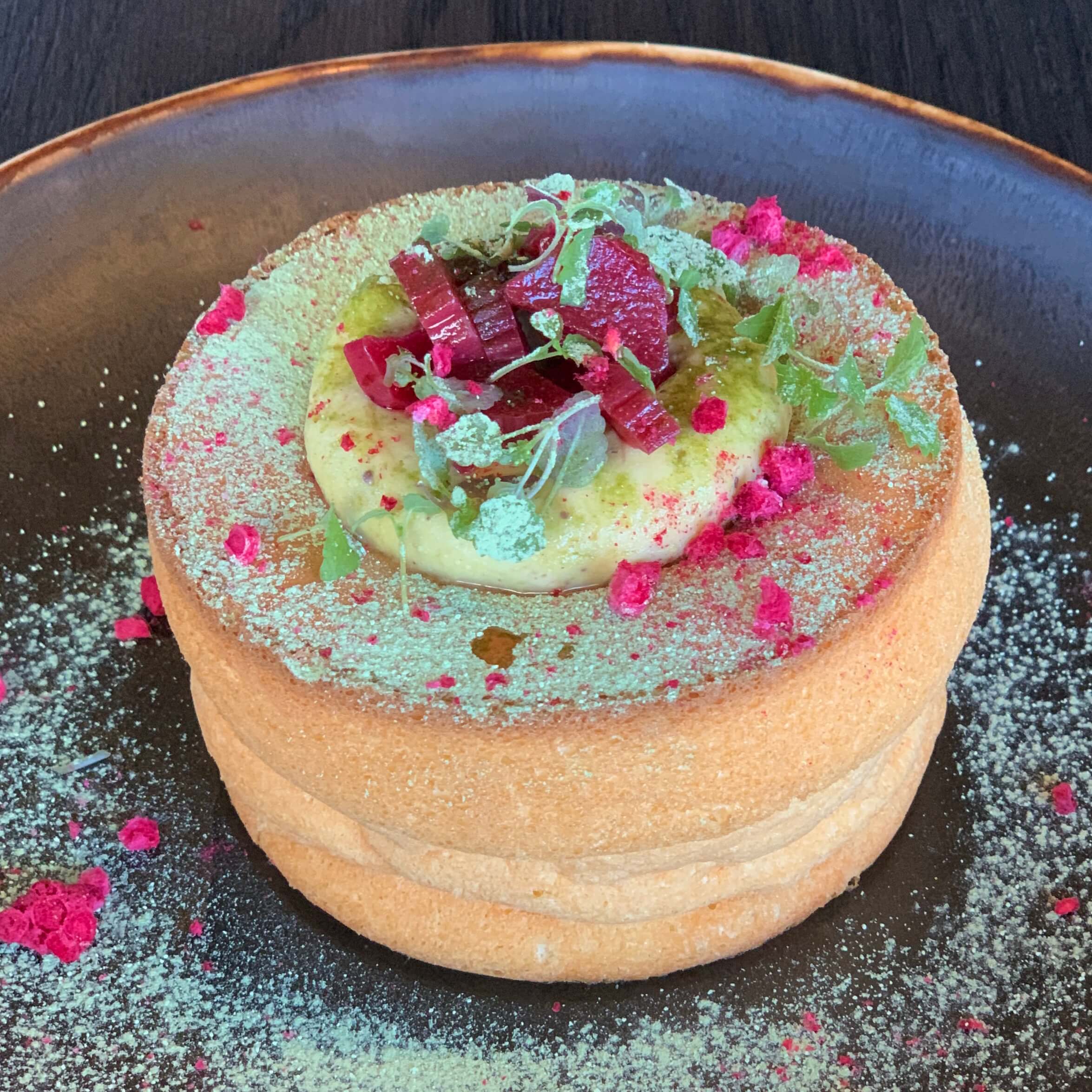 シドニーのカフェ【Edition Coffee Roasters】のメニュー「Japanese soufflé pancake（ジャパニーズ・スフレ・パンケーキ）」を撮影した写真