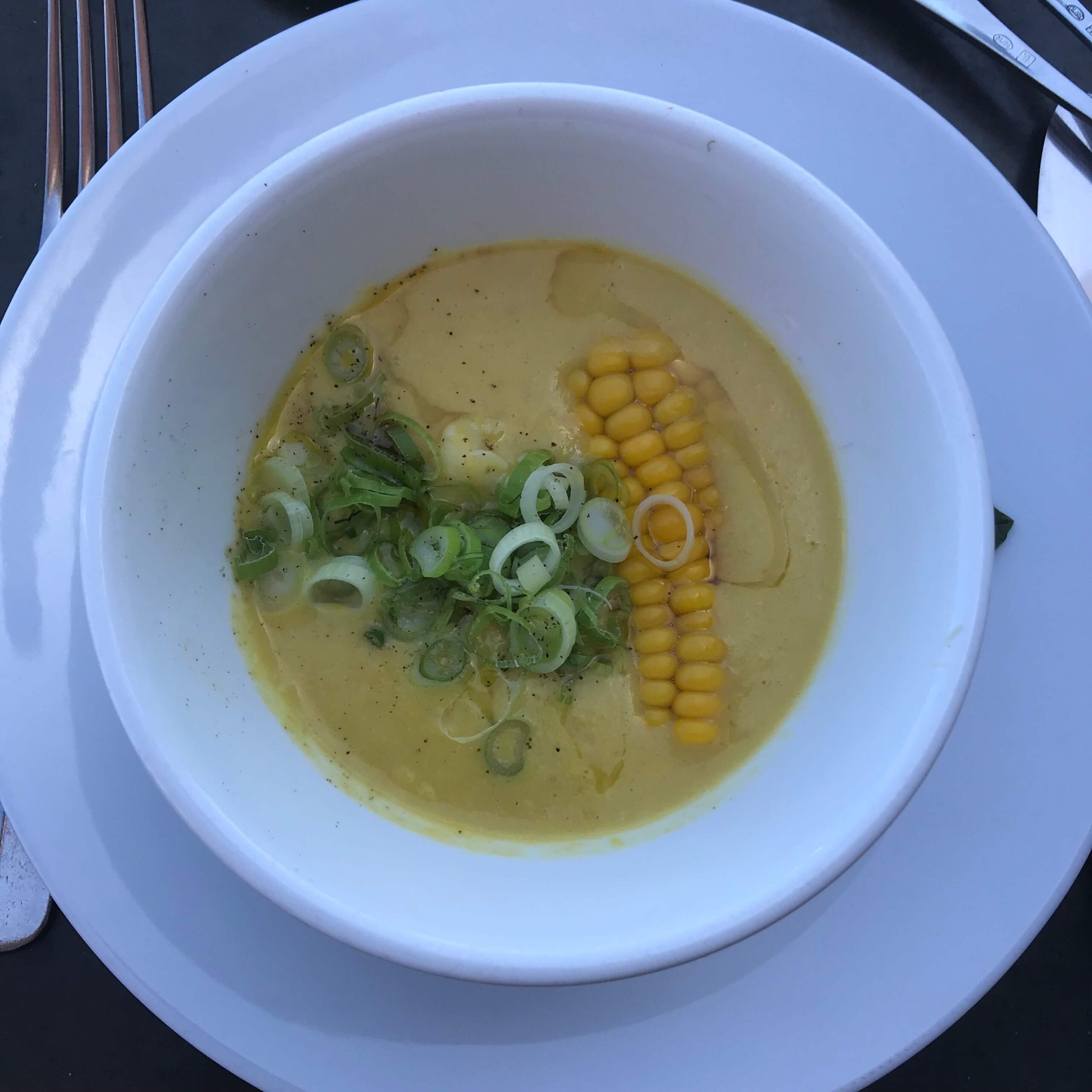シドニーのレストラン【Sean's】のメニュー「とうもろこしの冷製スープ」を撮影した写真