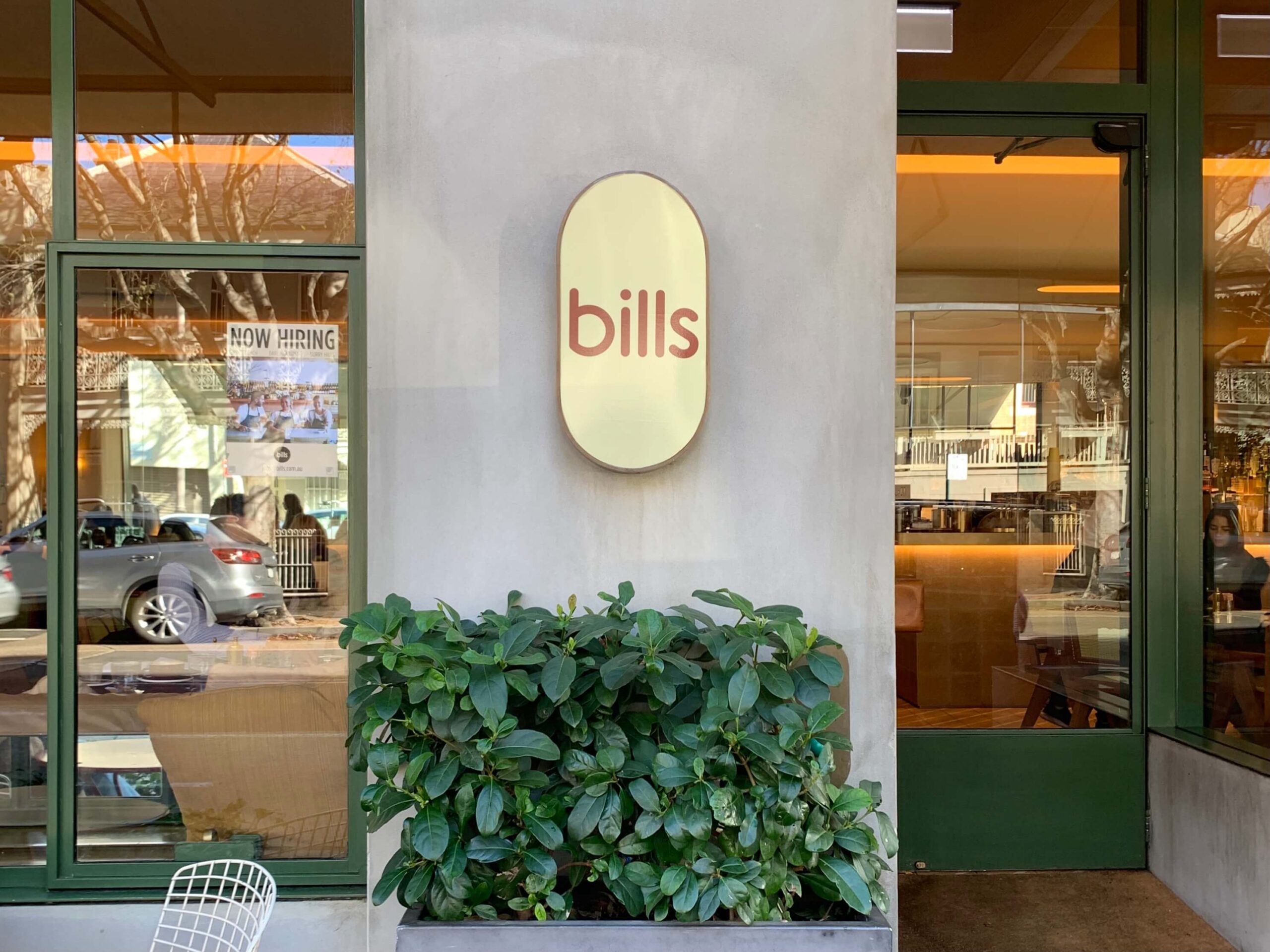 シドニーのレストラン【bills】の看板を撮影した写真