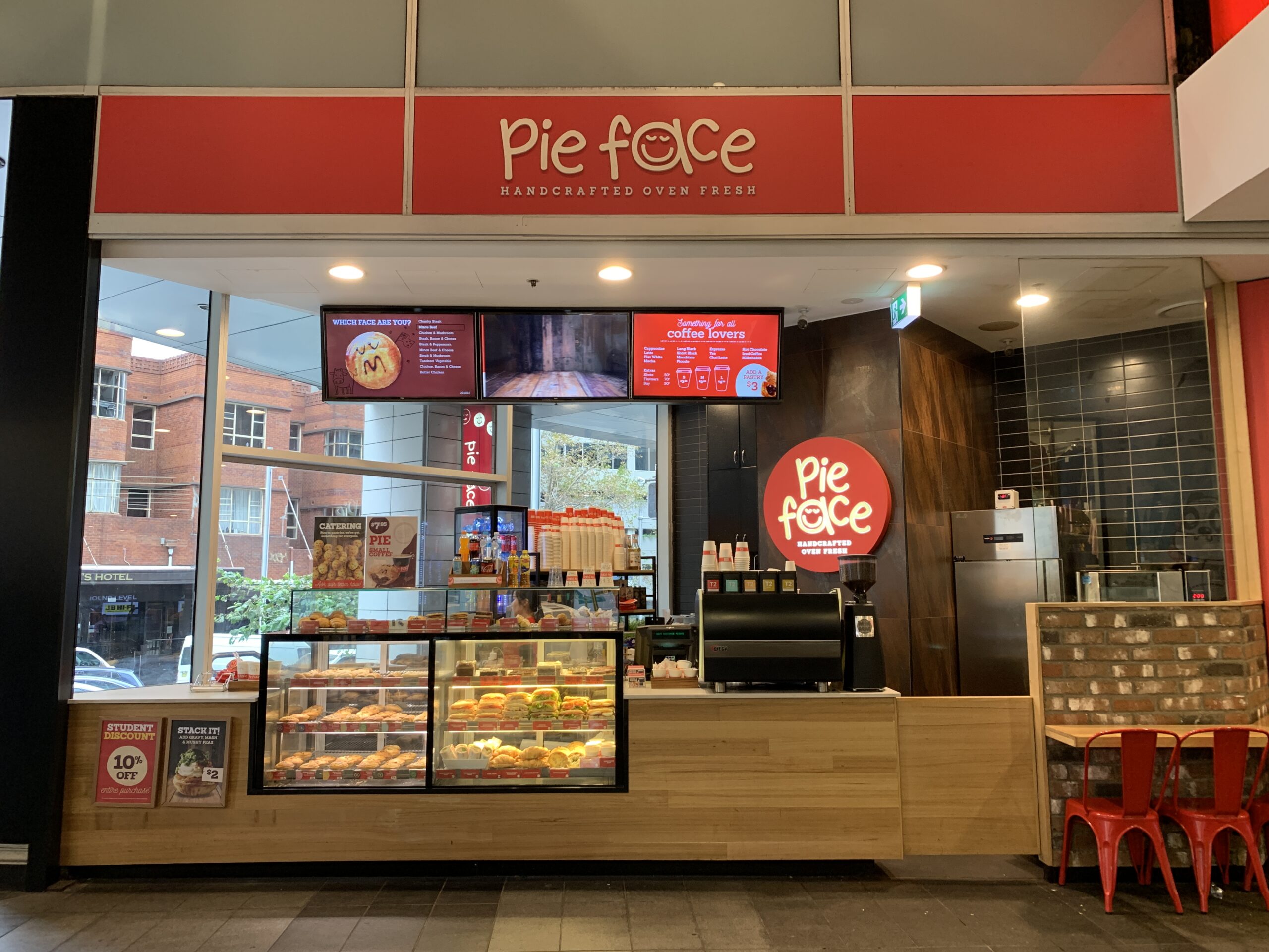 パイ専門店【pie face】シドニー店舗の外観を撮影した写真